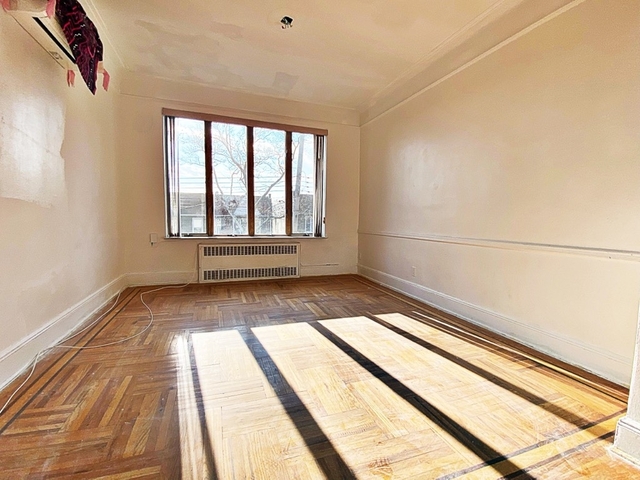 3 Bedrooms, Dyker Heights Rental in NYC for $2,400 - Photo 1