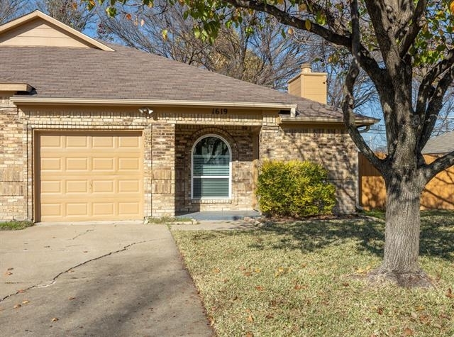 2 Bedrooms, Cotten Rental in Dallas for $2,100 - Photo 1