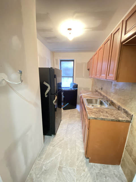 1 Bedroom, Bensonhurst Rental in NYC for $1,700 - Photo 1
