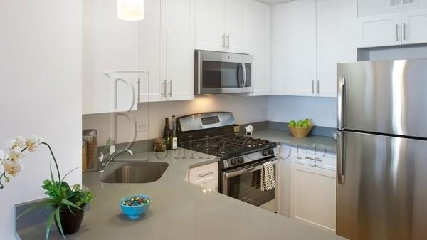 2 Bedrooms, Battery Park City Rental in NYC for $5,360 - Photo 1