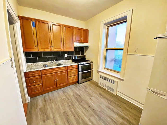 2 Bedrooms, Bensonhurst Rental in NYC for $1,750 - Photo 1