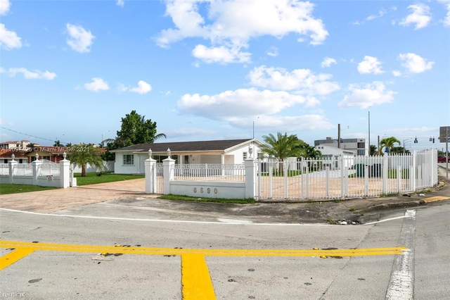 3 Bedrooms, Flagler Waterway Estates Rental in Miami, FL for $5,000 - Photo 1