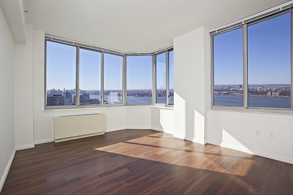 2 Bedrooms, Upper West Side Rental in NYC for $6,000 - Photo 1