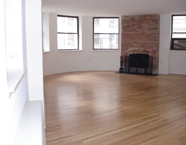2 Bedrooms, Financial District Rental in NYC for $5,995 - Photo 1