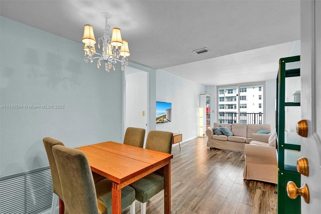 2 Bedrooms, Altos Del Mar Rental in Miami, FL for $3,700 - Photo 1