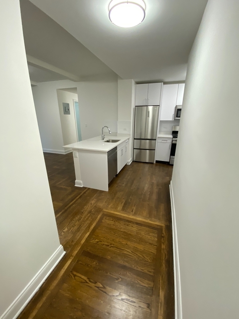 2 Bedrooms, Lincoln Square Rental in NYC for $6,800 - Photo 1