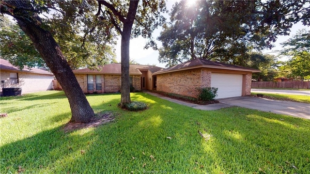 3 Bedrooms, Southwood Valley Rental in Bryan-College Station Metro Area, TX for $1,800 - Photo 1
