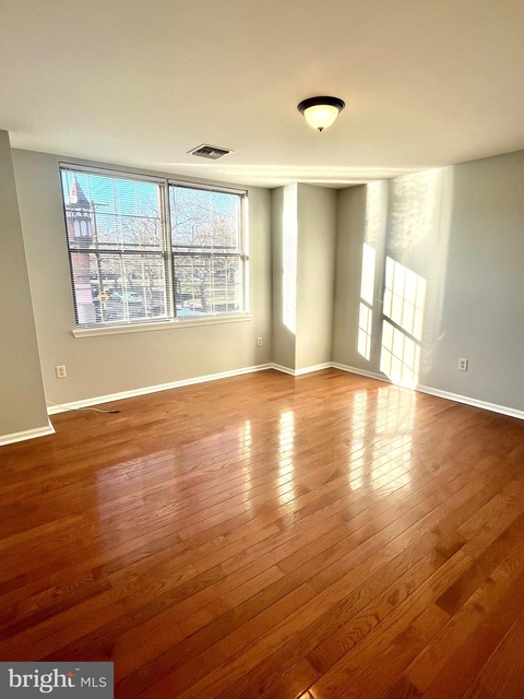 1 Bedroom, South Philadelphia East Rental in Philadelphia, PA for $1,000 - Photo 1