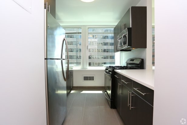2 Bedrooms, Financial District Rental in NYC for $6,240 - Photo 1