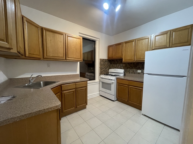 2 Bedrooms, Bay Ridge Rental in NYC for $2,200 - Photo 1