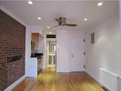 1 Bedroom, Alphabet City Rental in NYC for $3,125 - Photo 1