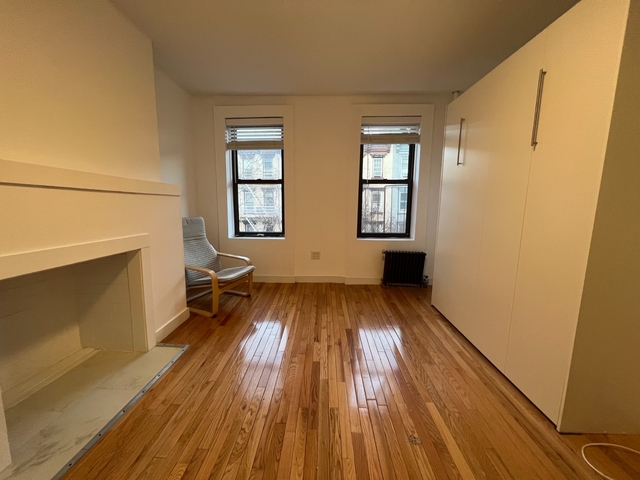 Studio, East Village Rental in NYC for $2,425 - Photo 1