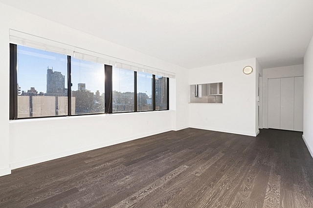 2 Bedrooms, Chelsea Rental in NYC for $7,195 - Photo 1