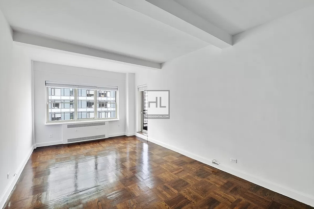 3 Bedrooms, Sutton Place Rental in NYC for $6,000 - Photo 1