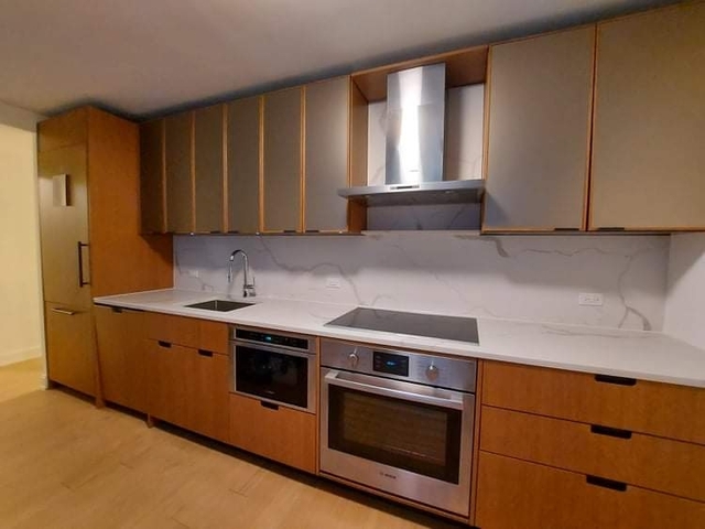 2 Bedrooms, Sutton Place Rental in NYC for $5,609 - Photo 1