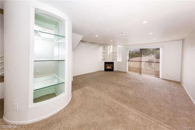 2 Bedrooms, Encino Rental in Los Angeles, CA for $3,400 - Photo 1