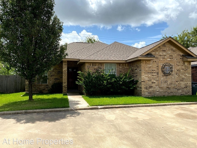 4 Bedrooms, Richards Rental in Bryan-College Station Metro Area, TX for $1,650 - Photo 1