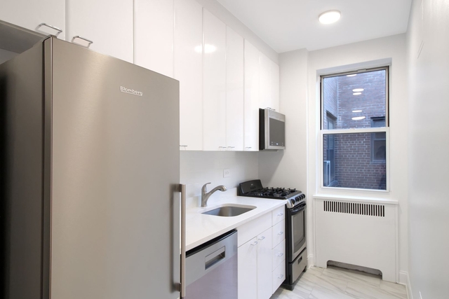 1 Bedroom, Hell's Kitchen Rental in NYC for $3,195 - Photo 1
