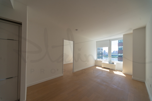 2 Bedrooms, Financial District Rental in NYC for $5,295 - Photo 1