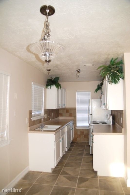 2 Bedrooms, Villa West Rental in Bryan-College Station Metro Area, TX for $775 - Photo 1