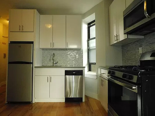3 Bedrooms, Melrose Rental in NYC for $2,100 - Photo 1