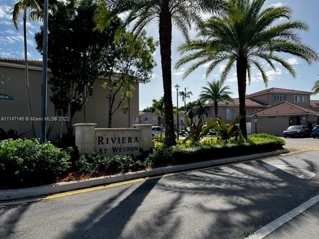 2 Bedrooms, Bonaventure Rental in Miami, FL for $2,300 - Photo 1