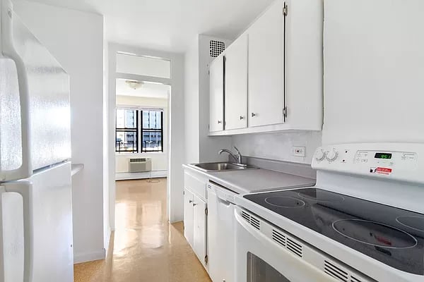 3 Bedrooms, LeFrak City Rental in NYC for $3,636 - Photo 1