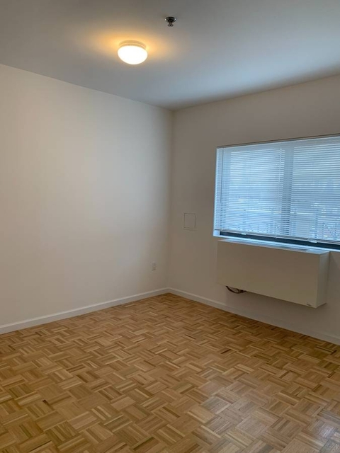 3 Bedrooms, Astoria Rental in NYC for $4,995 - Photo 1