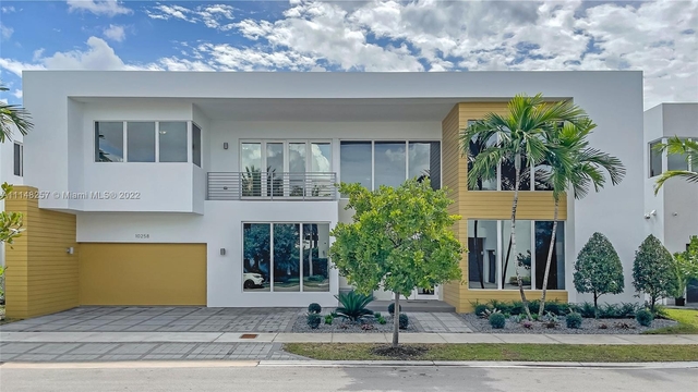 5 Bedrooms, Doral Rental in Miami, FL for $10,500 - Photo 1