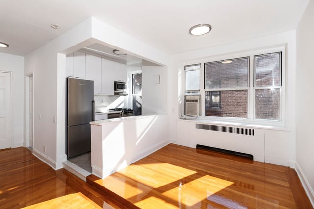 Studio, Hell's Kitchen Rental in NYC for $2,595 - Photo 1