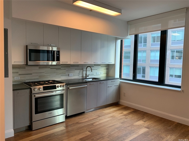 Studio, Long Island City Rental in NYC for $2,500 - Photo 1