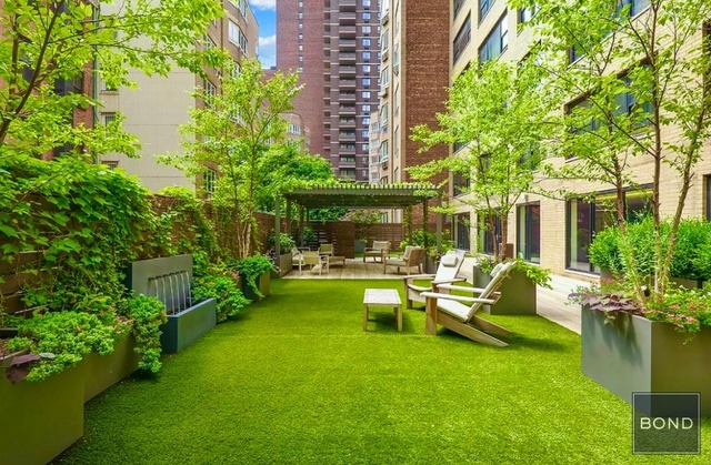 3 Bedrooms, Hell's Kitchen Rental in NYC for $9,167 - Photo 1