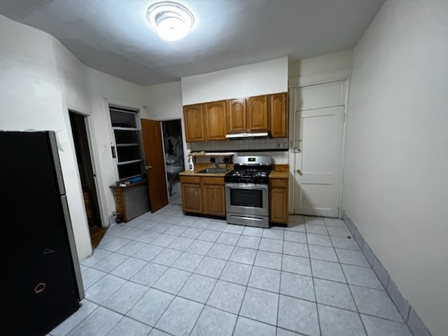 3 Bedrooms, Borough Park Rental in NYC for $2,100 - Photo 1