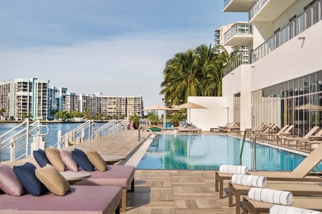2 Bedrooms, Hollywood Beach - Quadoman Rental in Miami, FL for $7,100 - Photo 1