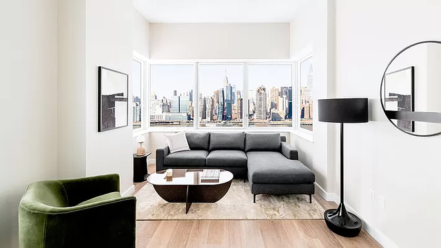 2 Bedrooms, Hunters Point Rental in NYC for $4,529 - Photo 1