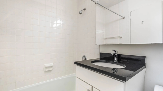 1 Bedroom, Murray Hill Rental in NYC for $3,963 - Photo 1