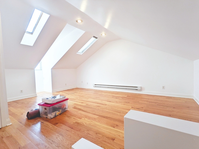 2 Bedrooms, Auburndale Rental in NYC for $2,400 - Photo 1