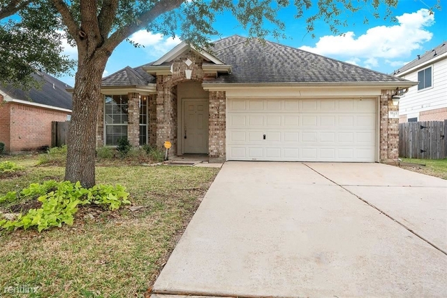 3 Bedrooms, Villages of Bear Creek Rental in Houston for $2,270 - Photo 1