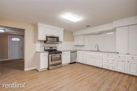 3 Bedrooms, East Baytown Rental in Houston for $1,450 - Photo 1