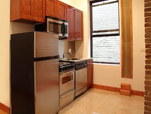 2 Bedrooms, Turtle Bay Rental in NYC for $3,600 - Photo 1