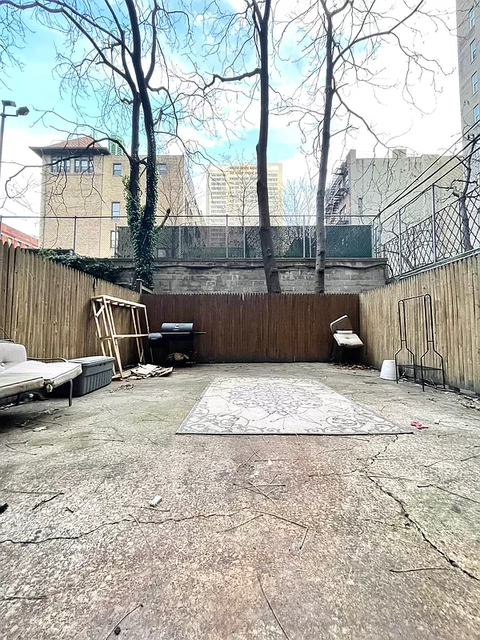 2 Bedrooms, Yorkville Rental in NYC for $3,295 - Photo 1
