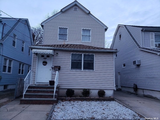 2 Bedrooms, Valley Stream Rental in Long Island, NY for $2,550 - Photo 1