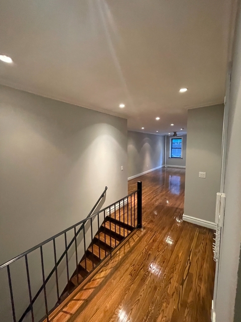 3 Bedrooms, Hell's Kitchen Rental in NYC for $5,475 - Photo 1