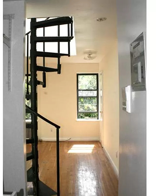 Studio, East Village Rental in NYC for $2,400 - Photo 1