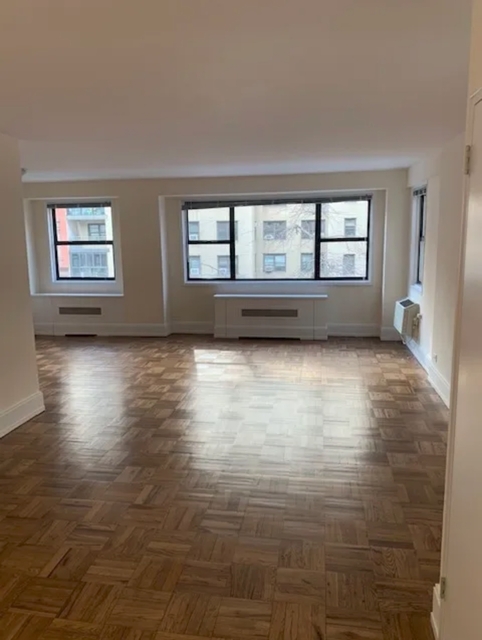 2 Bedrooms, Upper East Side Rental in NYC for $6,250 - Photo 1