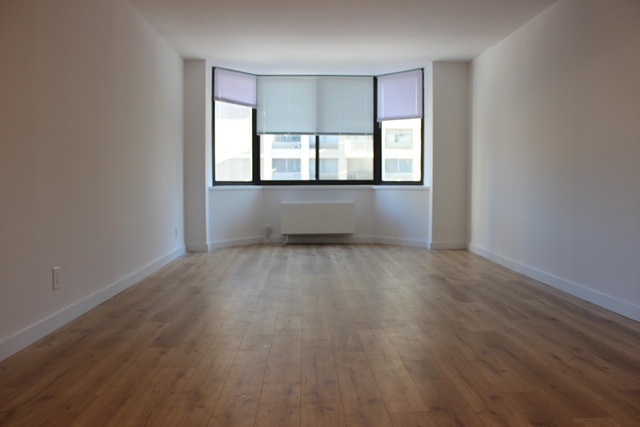 2 Bedrooms, Upper West Side Rental in NYC for $5,635 - Photo 1