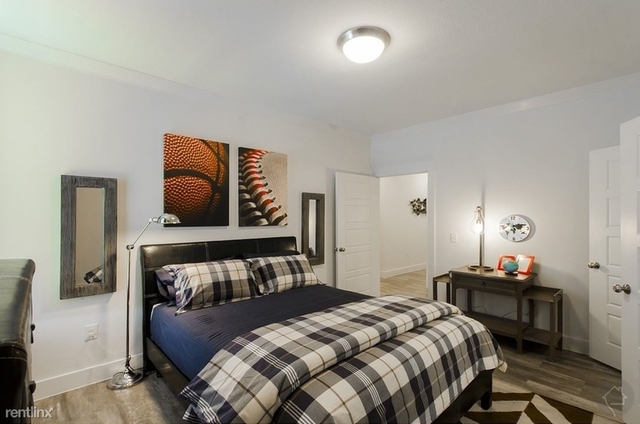 2 Bedrooms, Montgomery Rental in Houston for $2,155 - Photo 1