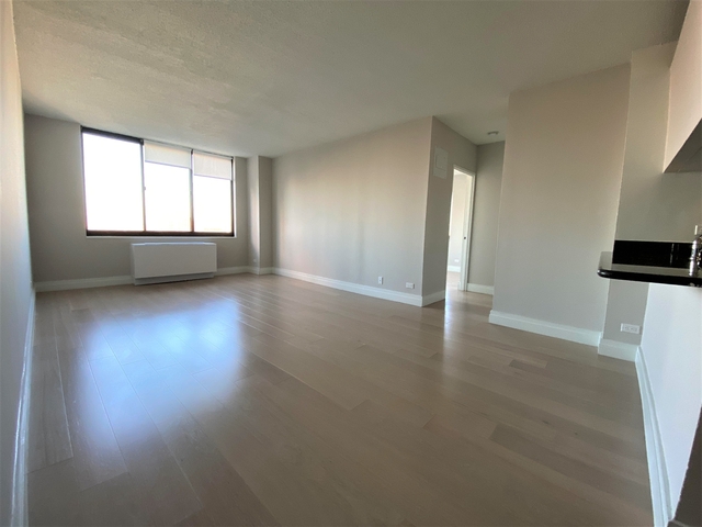 2 Bedrooms, Yorkville Rental in NYC for $5,680 - Photo 1