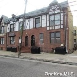 2 Bedrooms, Mineola Rental in Long Island, NY for $2,400 - Photo 1