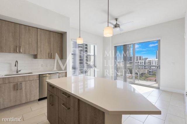 2 Bedrooms, Goldcourt Rental in Miami, FL for $3,900 - Photo 1